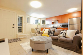 Burnaby Cozy suite Near Skytrain